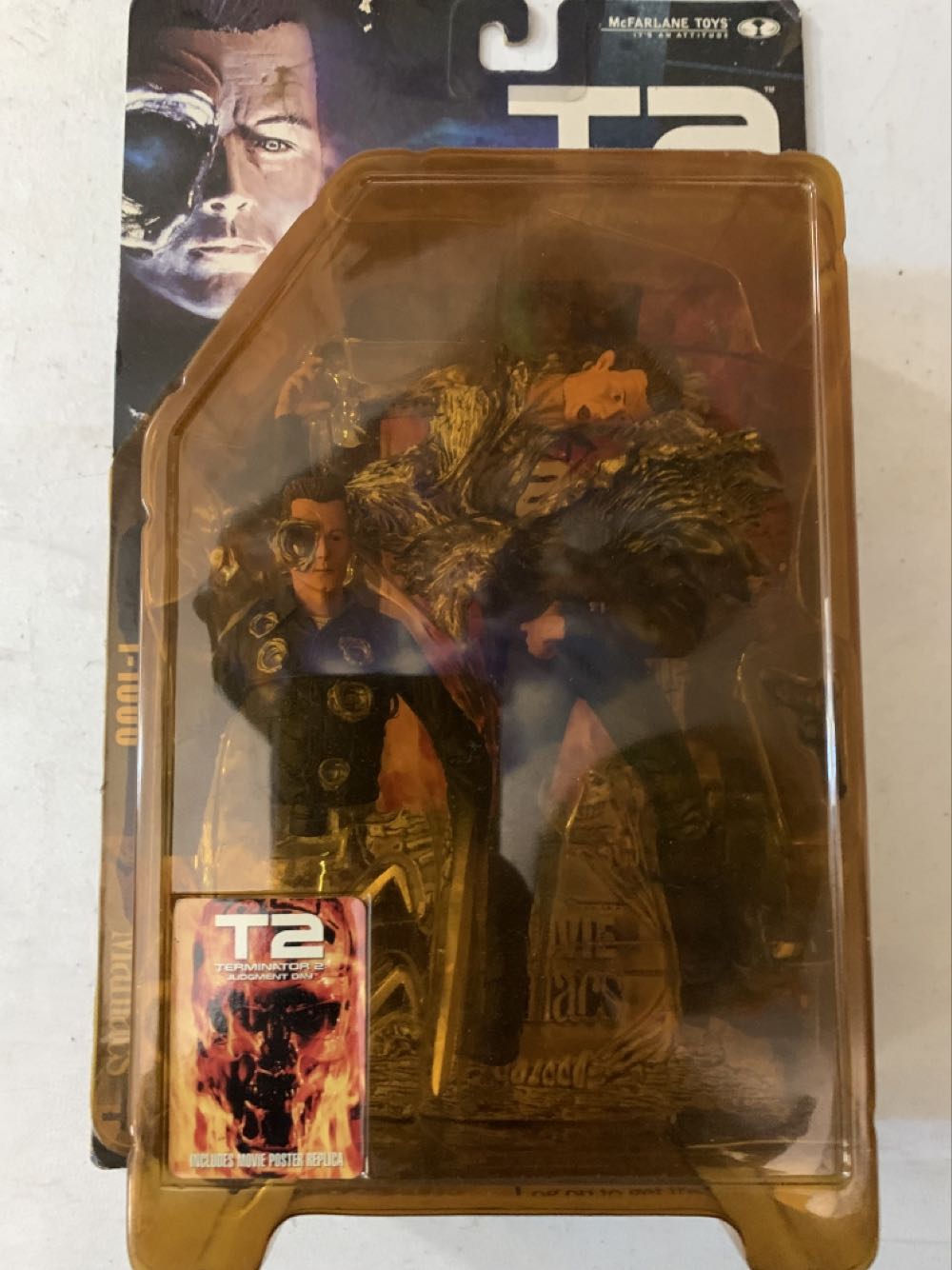 T-1000 - McFarlane Toys (Movie Maniacs) action figure collectible [Barcode 787926176063] - Main Image 3