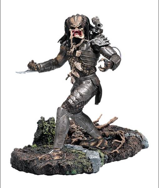 Predator 12 Inch Musicland Exclusive! - McFarlane Toys (Predator) action figure collectible [Barcode 787926179026] - Main Image 2