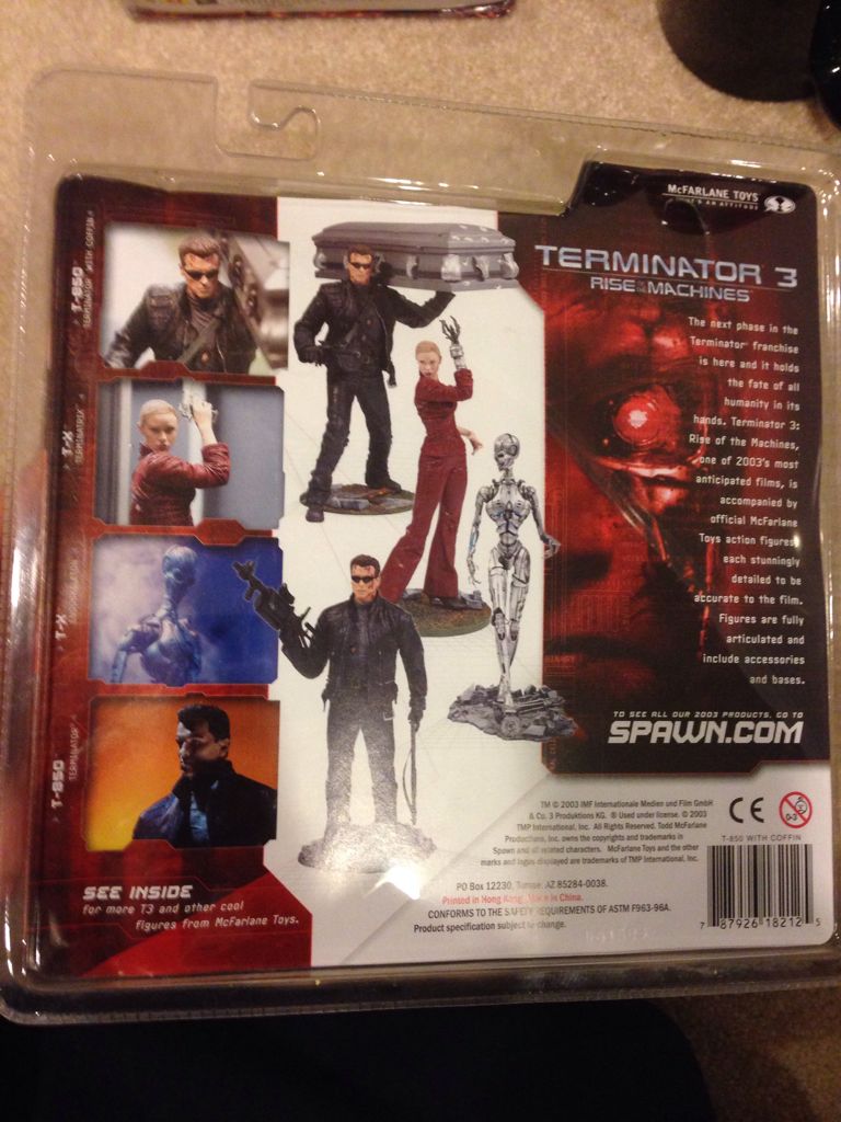 Terminator 3 Rise Of The Machines: T-850 Terminator With Coffin - McFarlane Toys (Terminator 3 Rise Of The Machines) action figure collectible [Barcode 787926182125] - Main Image 2