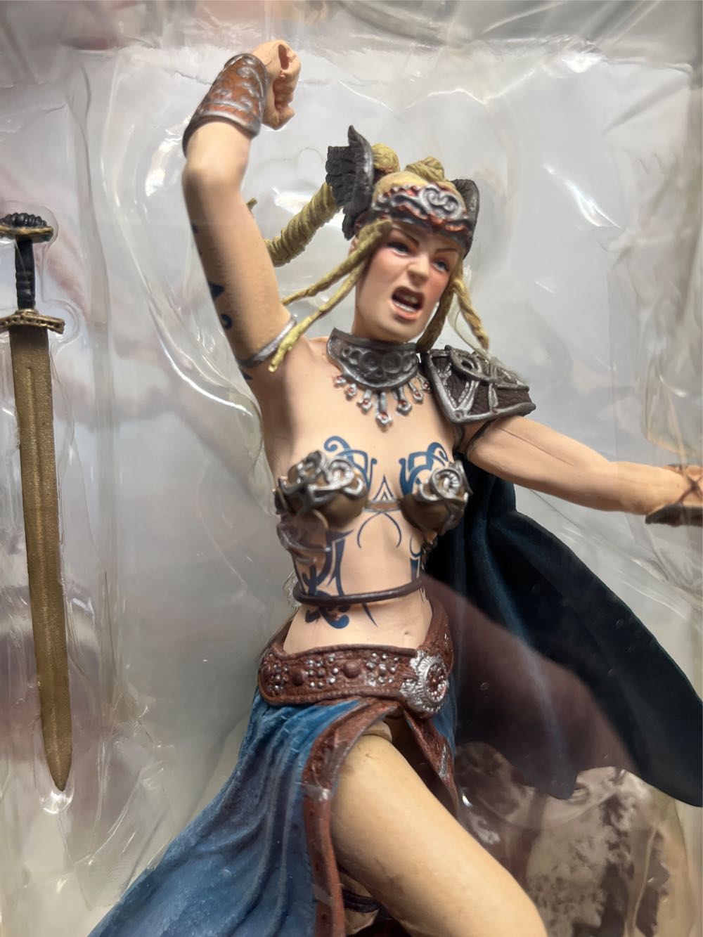 Svadun *Complete* - McFarlane Toys (Conan Series 1) action figure collectible [Barcode 787926402353] - Main Image 4