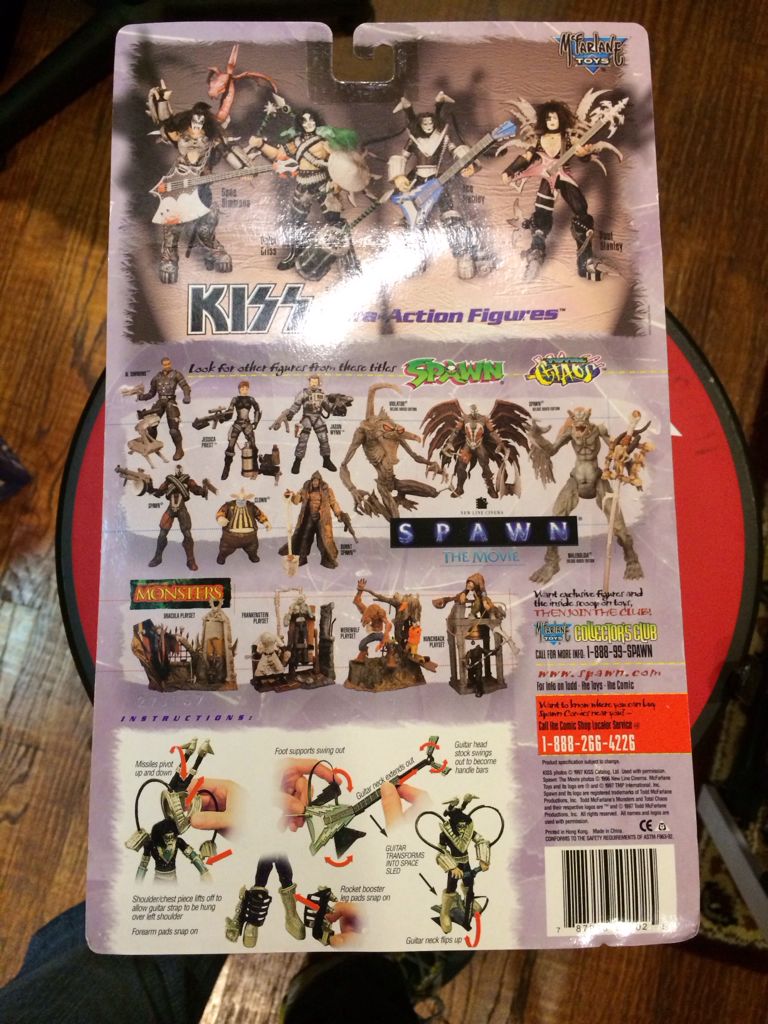 McFarlane Toys - Kiss - Ace Frehley - McFarlane Toys (KISS) action figure collectible [Barcode 787926501025] - Main Image 2