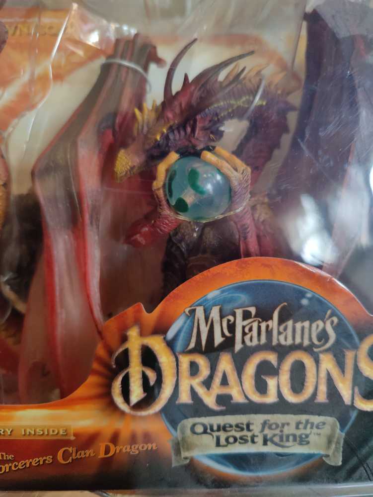 2004 - McFarlane / Spawn - McFarlne’s Dragons - Series 1 - Sorcerers Clan Dragon Action Figure - Very Rare - Quest for the Lost King - Story Inside - MIB - Out of Production - Limited Edition - Collectible - McFarlane Toys (Spawn) action figure collectible [Barcode 787926501520] - Main Image 3