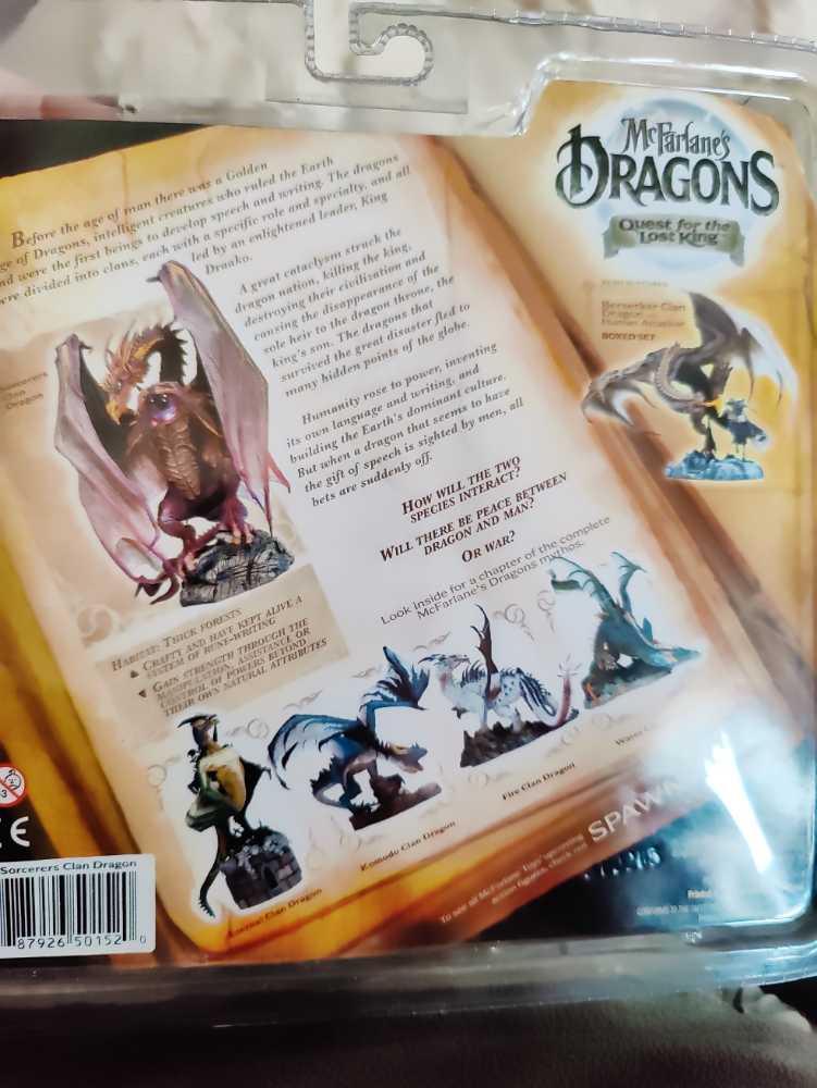 2004 - McFarlane / Spawn - McFarlne’s Dragons - Series 1 - Sorcerers Clan Dragon Action Figure - Very Rare - Quest for the Lost King - Story Inside - MIB - Out of Production - Limited Edition - Collectible - McFarlane Toys (Spawn) action figure collectible [Barcode 787926501520] - Main Image 4