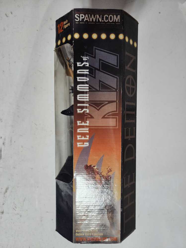 Gene Simmons - Kiss Alive:  The Demon - McFarlane Toys (KISS) action figure collectible [Barcode 787926601138] - Main Image 2