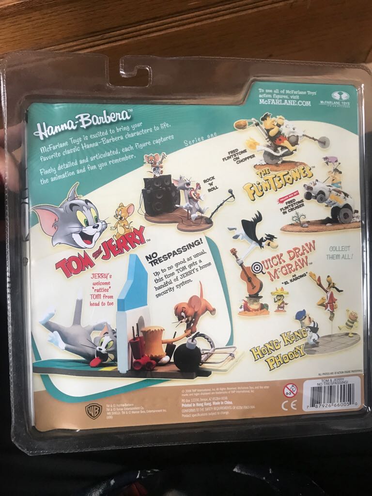 Hanna- Barbera Series 1 Tom And Jerry No Trespassing  action figure collectible [Barcode 787926660050] - Main Image 2
