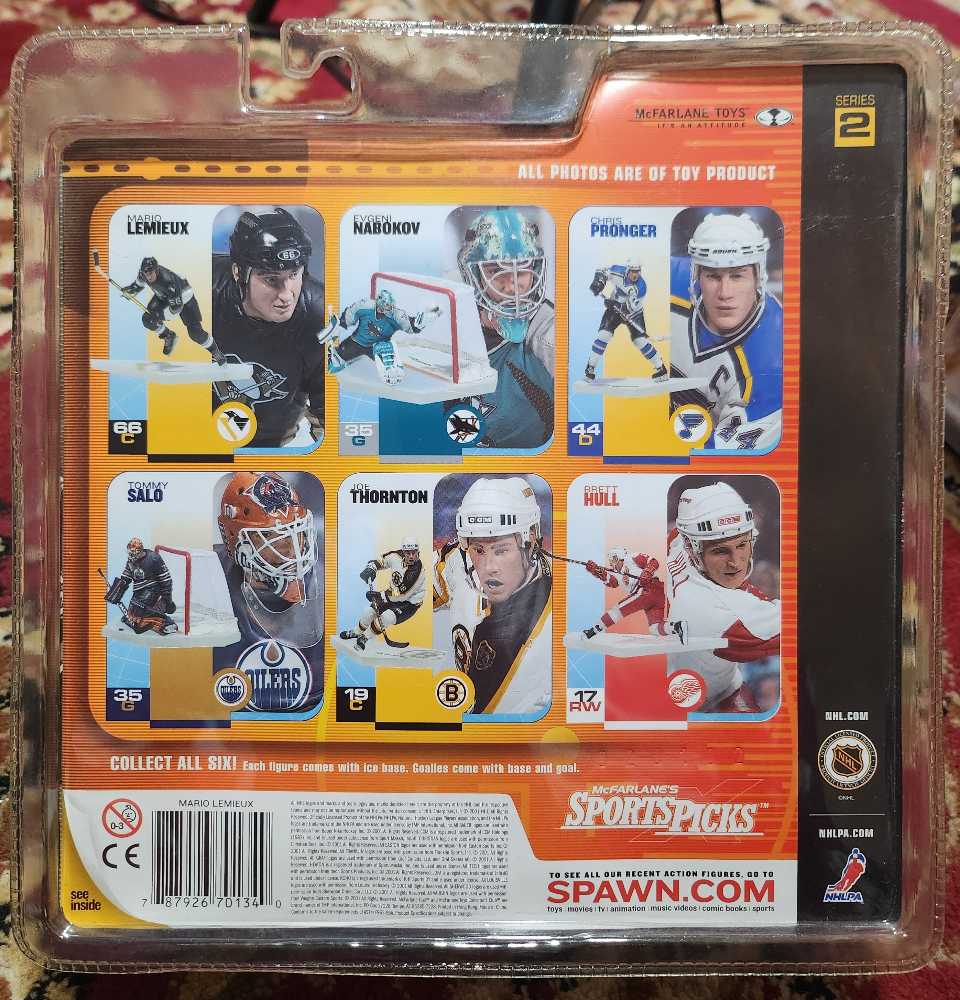 McFarlane Mario Lemieux Black Jersey Pittsburgh Penguins  - McFarlane (Pittsburgh Penguins) action figure collectible [Barcode 787926701340] - Main Image 2