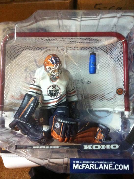 Tommy Salo - McFarlane (Edmonton Oilers) action figure collectible [Barcode 787926701357] - Main Image 1