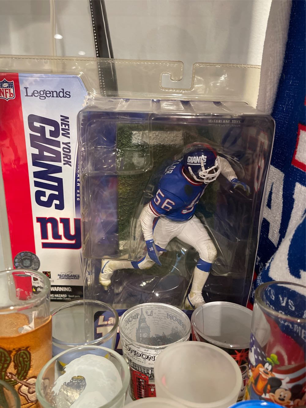 NFL Legends  - Mcfarlene Toys (NFL Legends) action figure collectible [Barcode 787926743425] - Main Image 4