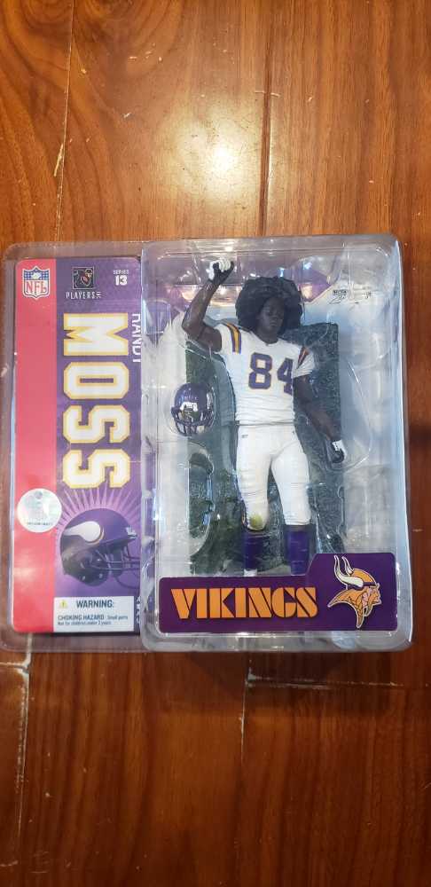 Randy Moss - McFarlane action figure collectible [Barcode 787926743722] - Main Image 2