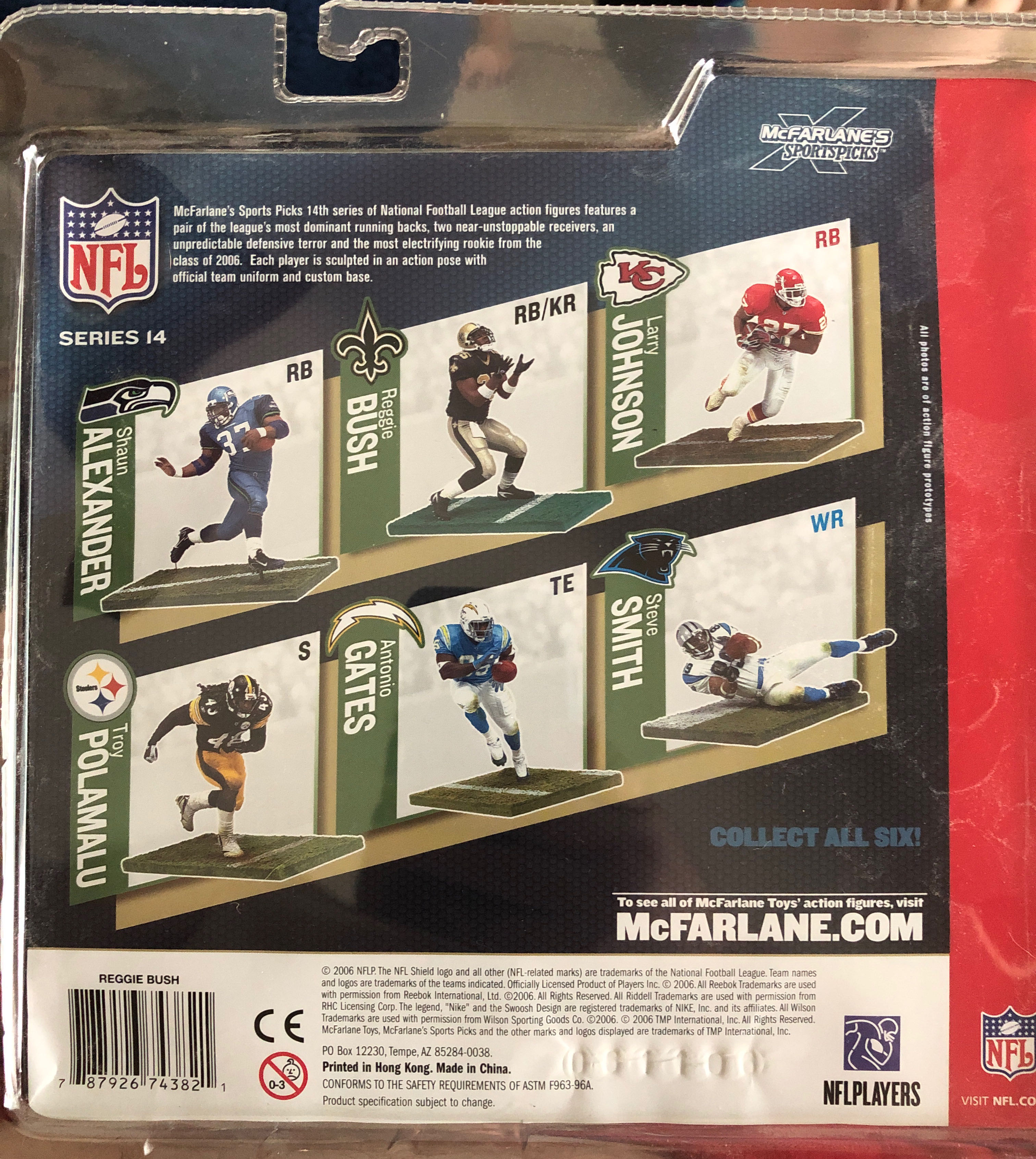 Reggie Bush  - McFarlane Toys (NFL Series 14) action figure collectible [Barcode 787926743821] - Main Image 2