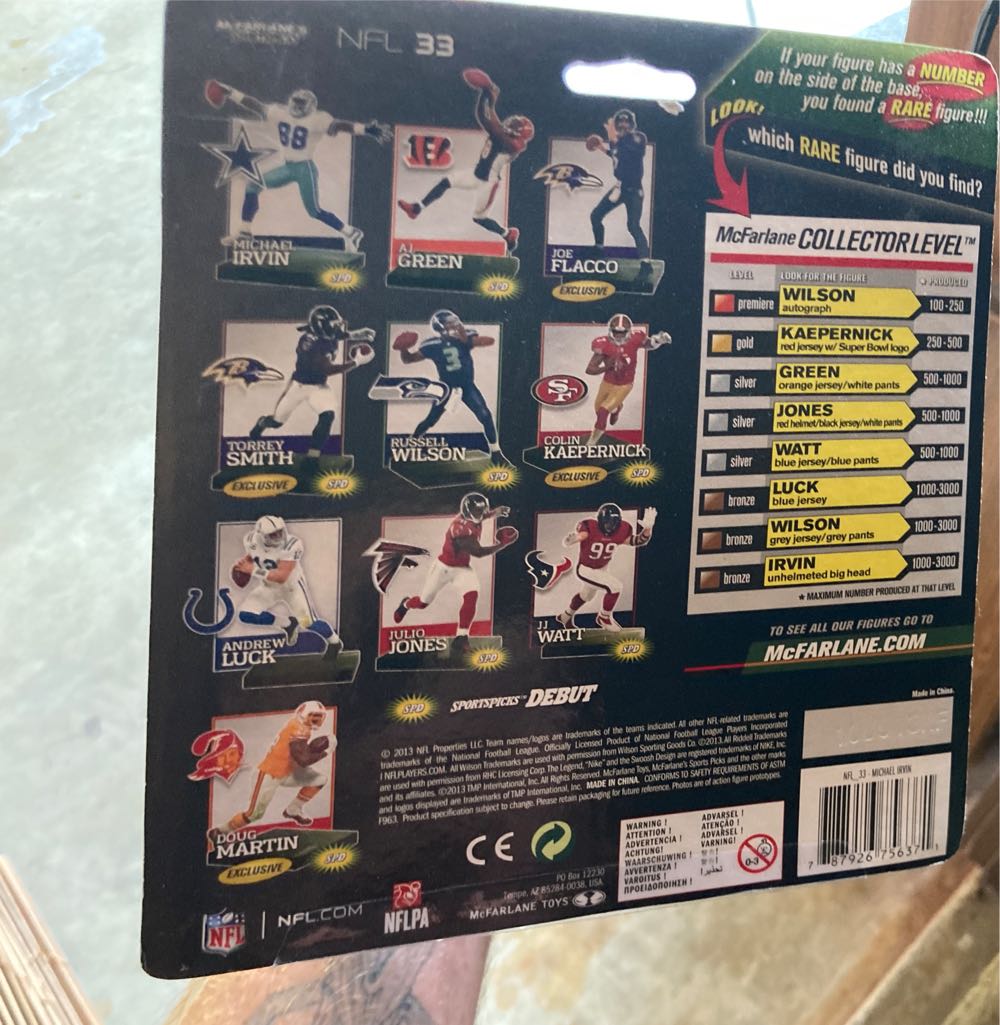 Michael Irvin  - McFarlane (Nfl Series 33) action figure collectible [Barcode 787926756371] - Main Image 3