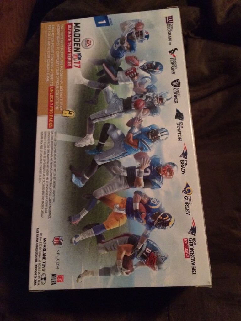 Rob Gronkowski - McFarlane Toys (Madden 17) action figure collectible [Barcode 787926756975] - Main Image 2