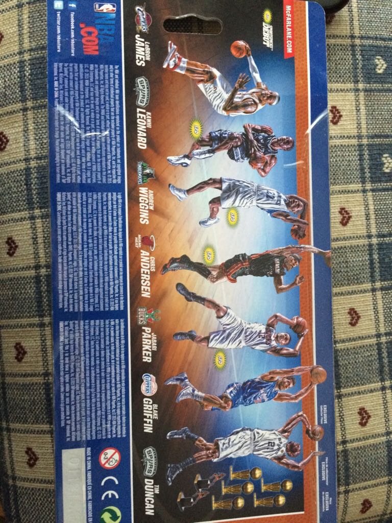 Lebron James - Mcfarlane’s (Series 26 Nba) action figure collectible [Barcode 787926767575] - Main Image 2