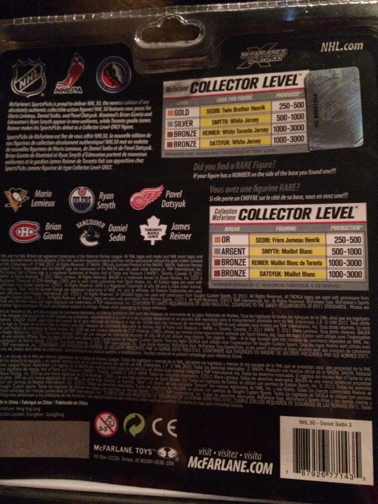 Daniel Sedin  - McFarlane (Mcfarlane Nhl Series 30) action figure collectible [Barcode 787926771435] - Main Image 2