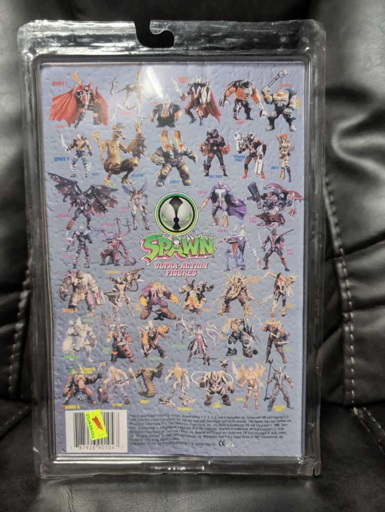 Spawn: Violator Gold With Blank Comic - McFarlane Toys (Spawn) action figure collectible [Barcode 787926901047] - Main Image 2