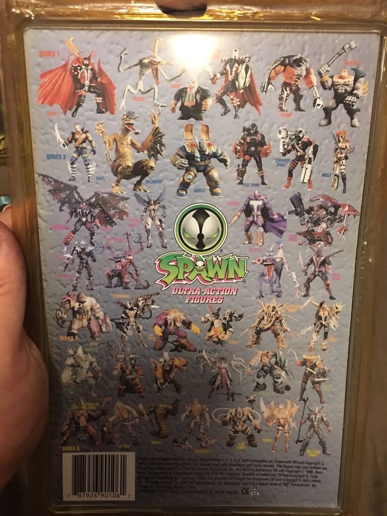 Spawn: Tremor Gold With Blank Comic - McFarlane Toys (Spawn Ultra-Action Figures) action figure collectible [Barcode 787926901061] - Main Image 2