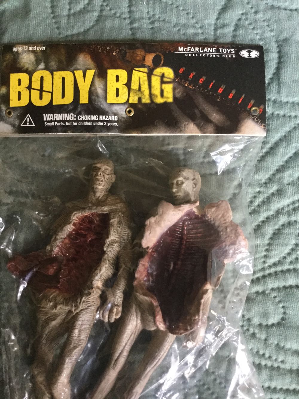 McFarlane Body Bag Club exclusive - McFarlane Toys action figure collectible [Barcode 787926902723] - Main Image 3