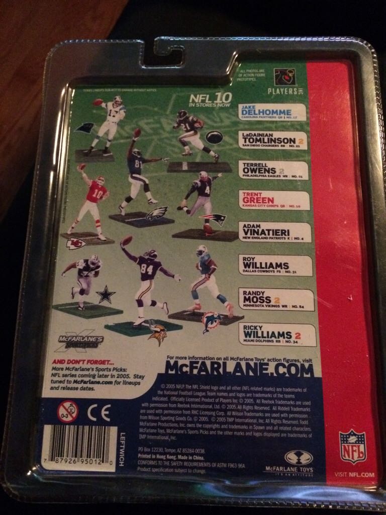 Byron Leftwich  - McFarlane (NFL Series 10) action figure collectible [Barcode 787926950120] - Main Image 2