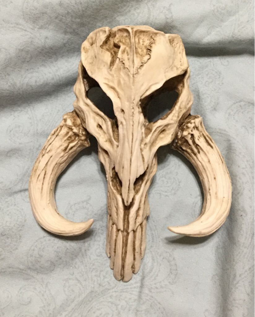 Mandalorian Skull - Regal Robot (Star Wars) action figure collectible [Barcode 791512496213] - Main Image 2