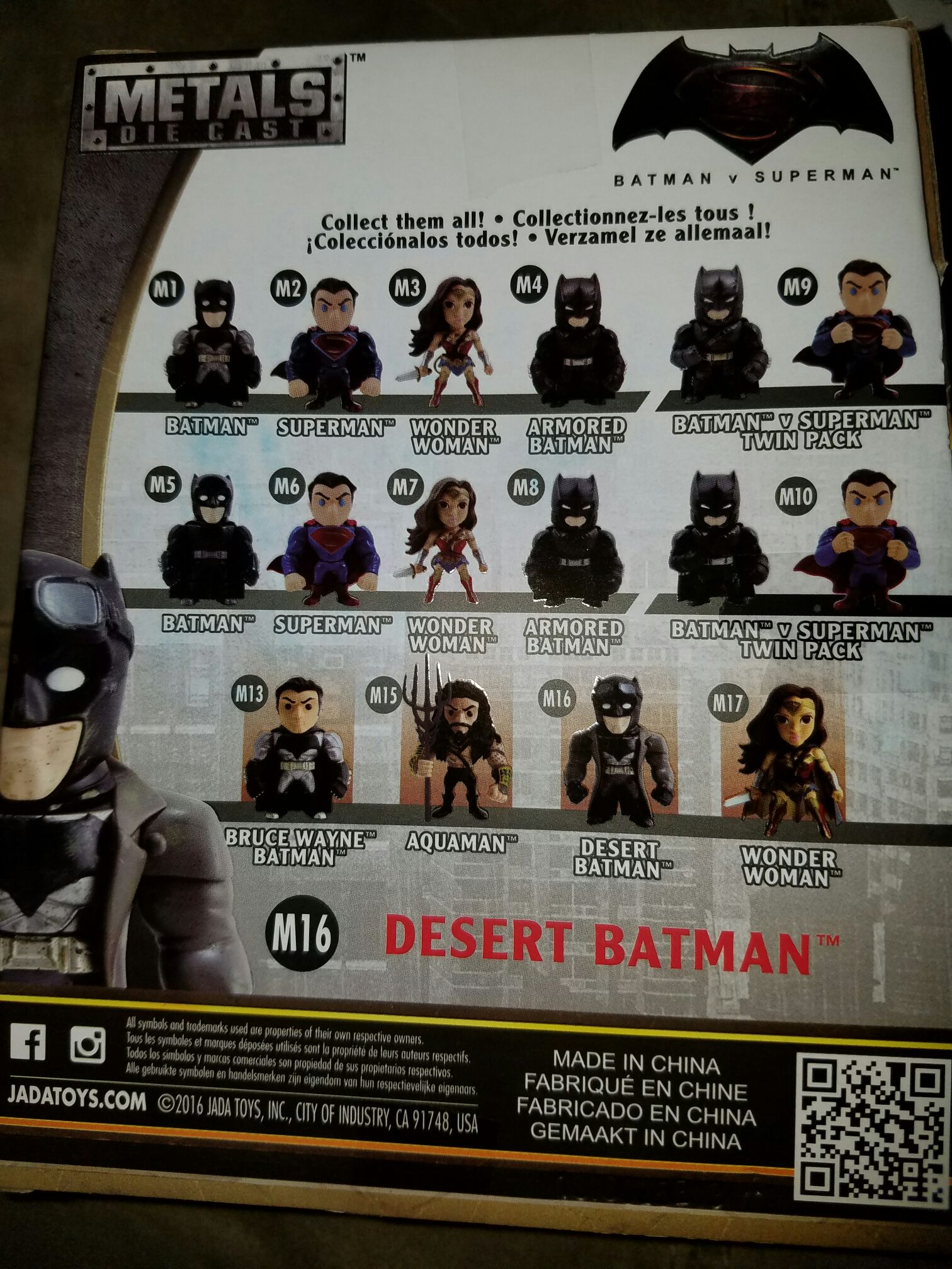 Metals Die Cast: Desert Batman - Jada Toys (Metals Die Cast: Batman V Superman) action figure collectible [Barcode 801310977088] - Main Image 2