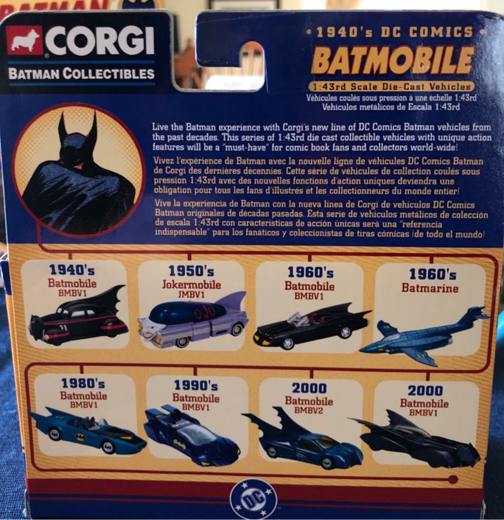 Batman: Corgi Batmobile 1940s - Corgi (Batman) action figure collectible [Barcode 807903773174] - Main Image 2
