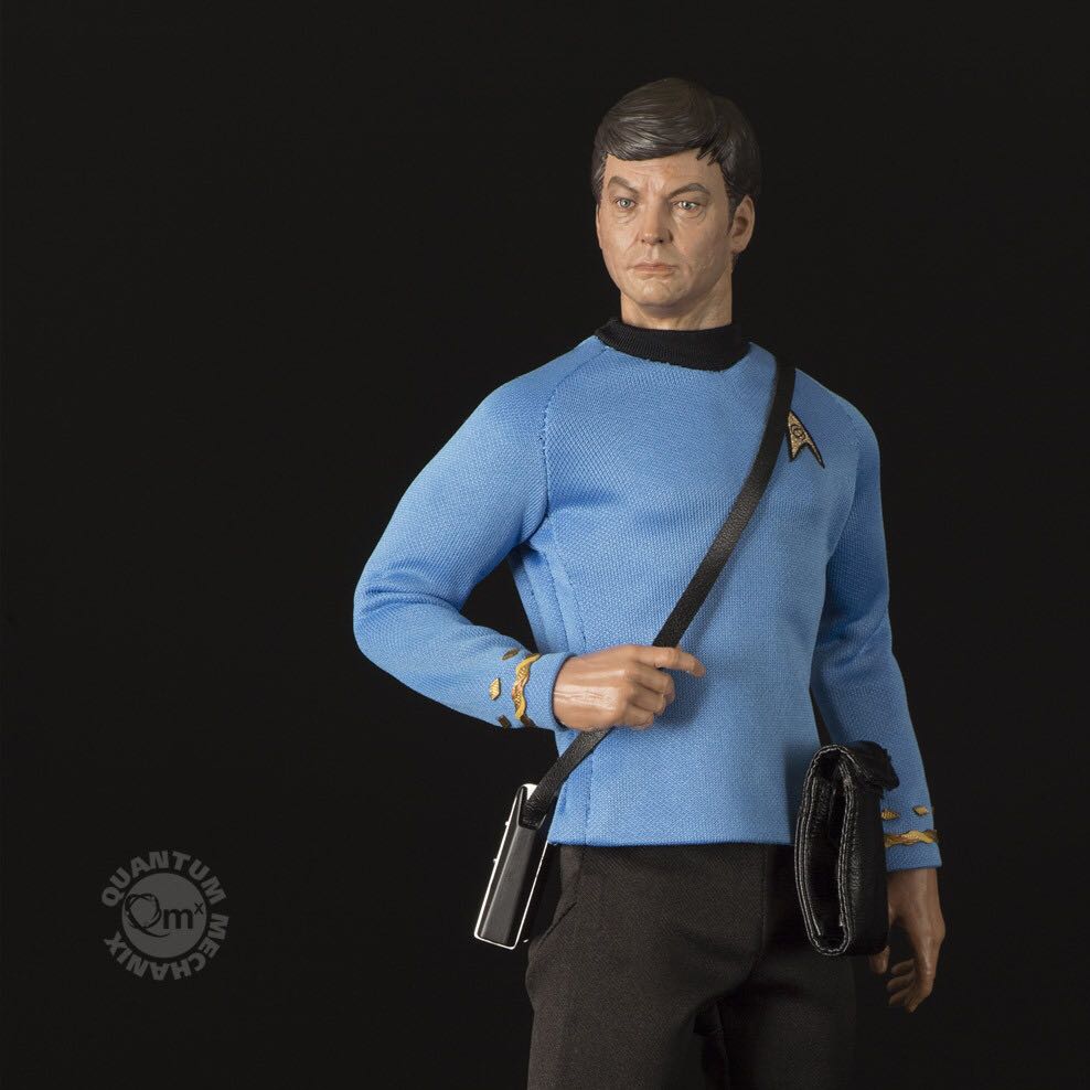 ST:TOS - 12”: DR. LEONARD “BONES” MCCOY 1:6 Scale Collectible Figure - Qmx (Star Trek) action figure collectible [Barcode 812095022979] - Main Image 2