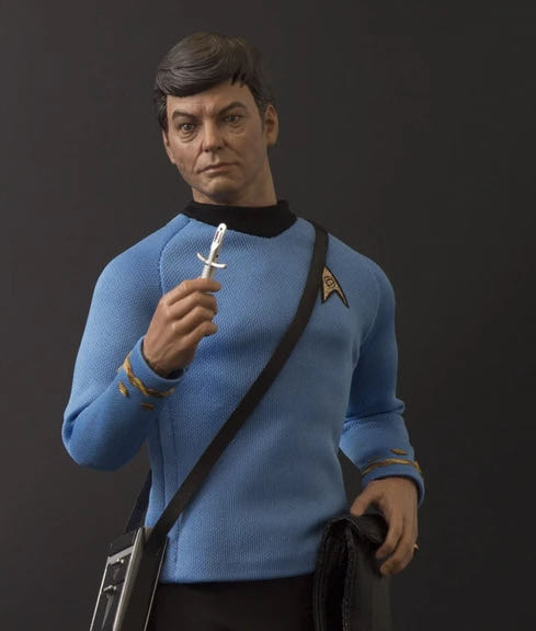 ST:TOS - 12”: DR. LEONARD “BONES” MCCOY 1:6 Scale Collectible Figure - Qmx (Star Trek) action figure collectible [Barcode 812095022979] - Main Image 3