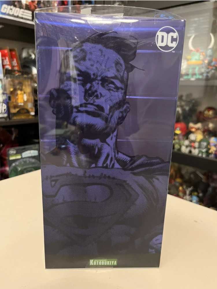 DC Universe Bizarro - Kotobukiya (ArtFX+ New 52) action figure collectible [Barcode 812771029230] - Main Image 4