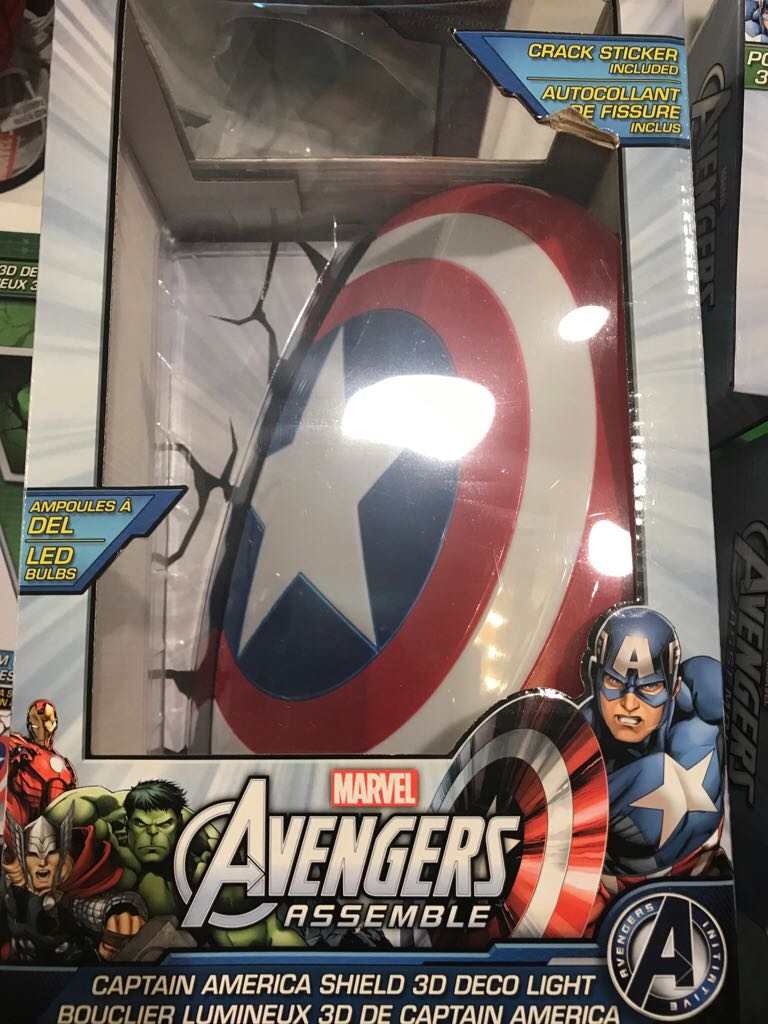 Avengers Assemble 3d Deco Light - Captain America Shield  action figure collectible [Barcode 816733027586] - Main Image 1