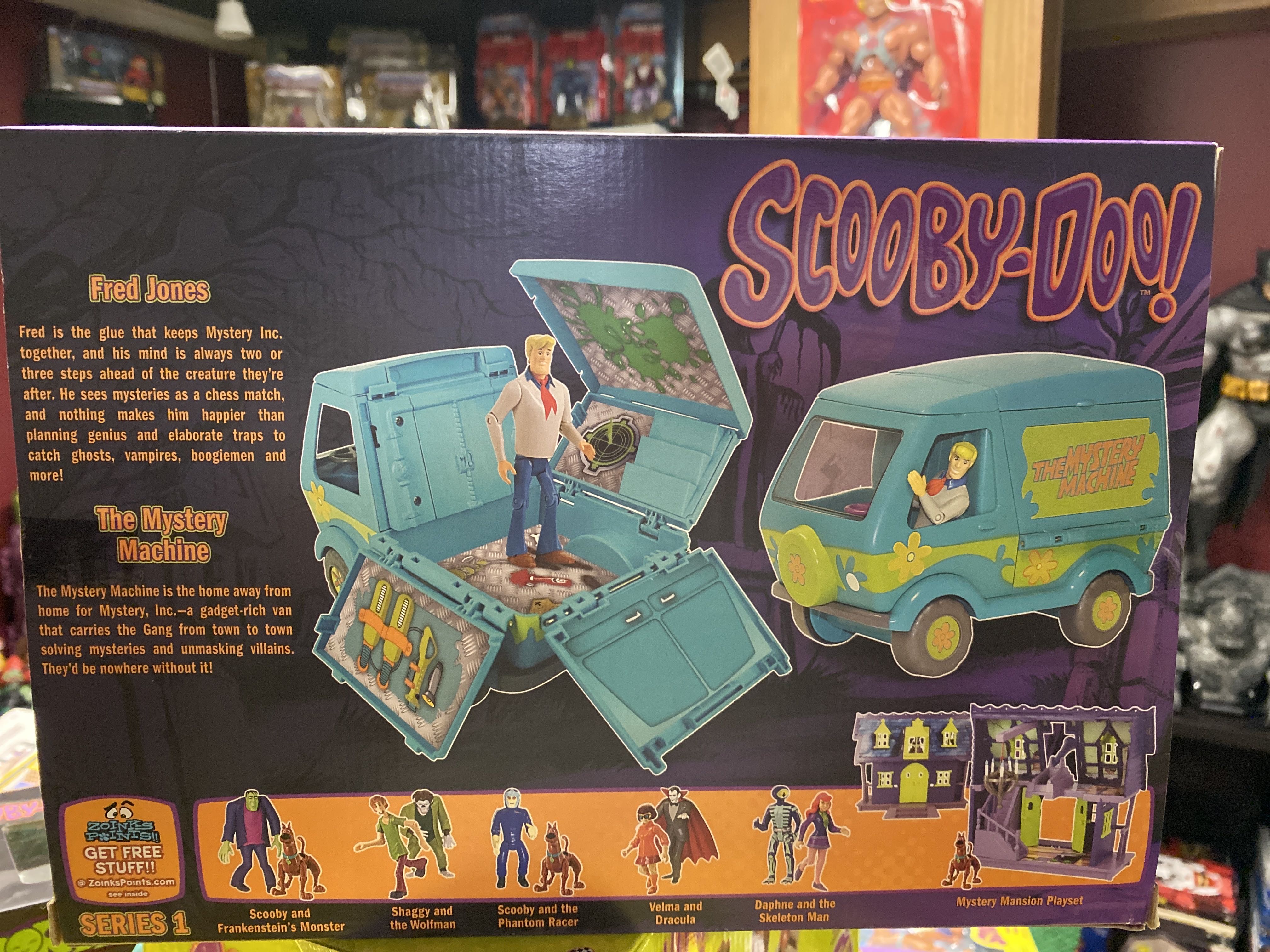 Scooby Doo Figure Set: Fred & Mystery Machine - Charter Ltd. (Hanna-Barbera) action figure collectible [Barcode 846241019766] - Main Image 3