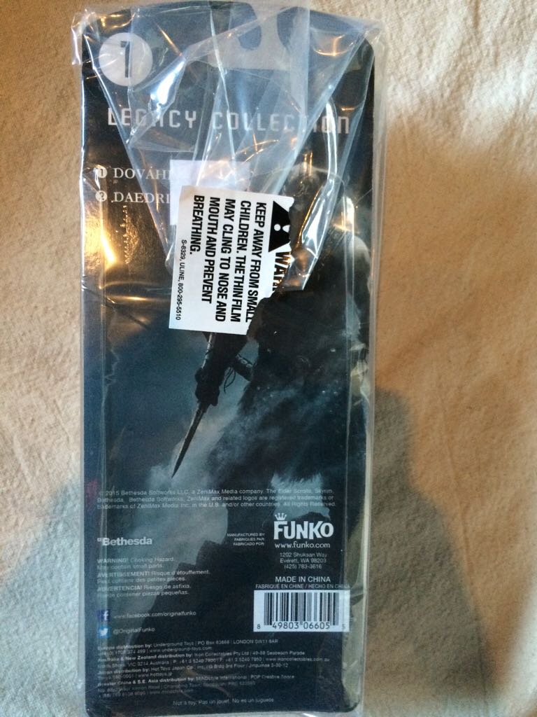 Dovahkiin - Funko (Elder Scrolls Skyrim) action figure collectible [Barcode 849803066055] - Main Image 2