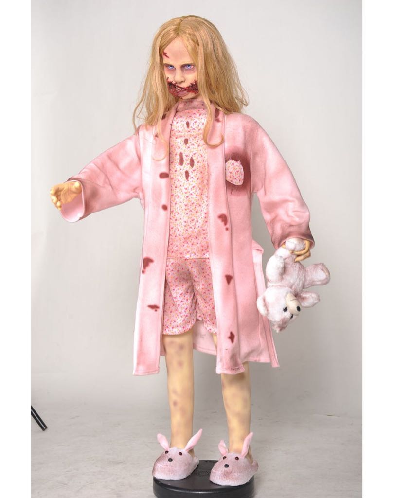 Teddy Bear Girl Animated - Morbid Enterprises (The Walking Dead) action figure collectible [Barcode 859450371624] - Main Image 2