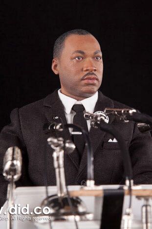 Martin Luther King & Mic Stand - Did action figure collectible [Barcode 870454003410] - Main Image 2