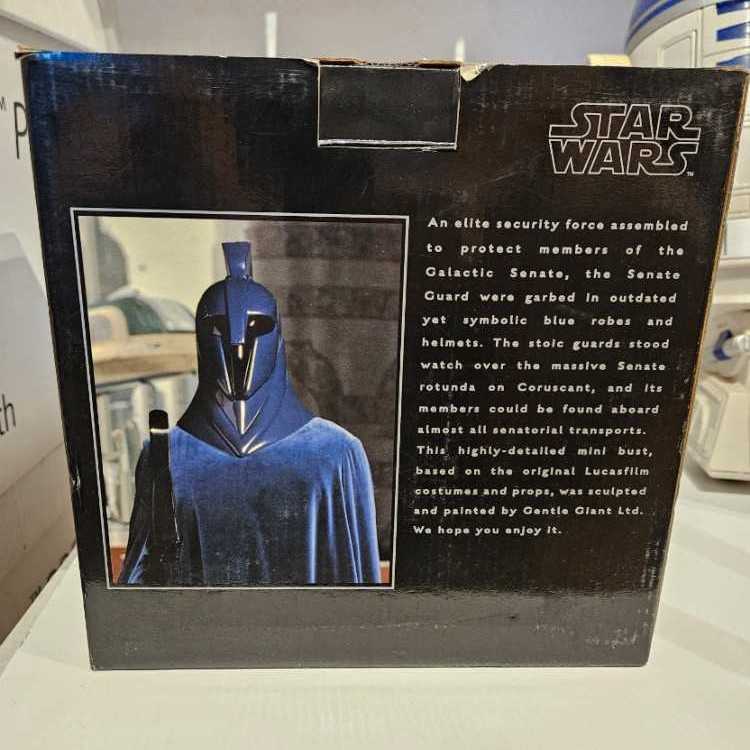 Royal Guard - Gentle Giant LTD (Statues/Bust) action figure collectible [Barcode 871810001101] - Main Image 4