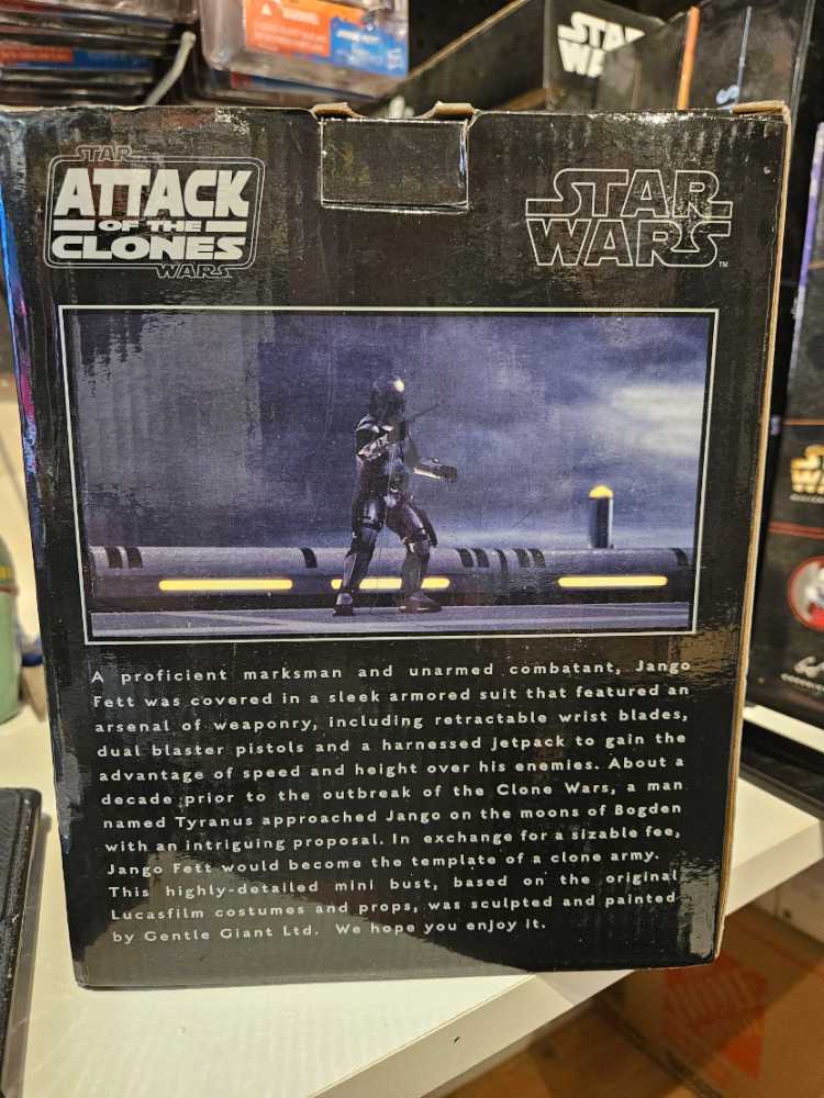 Jango Fett Collectible Mini Bust - Gentle Giant LTD (Statues/Bust) action figure collectible [Barcode 871810001507] - Main Image 3