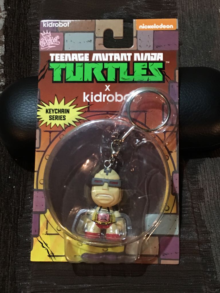K-Krang - Kidrobot (Tmnt Keychains) action figure collectible [Barcode 883975138264] - Main Image 1