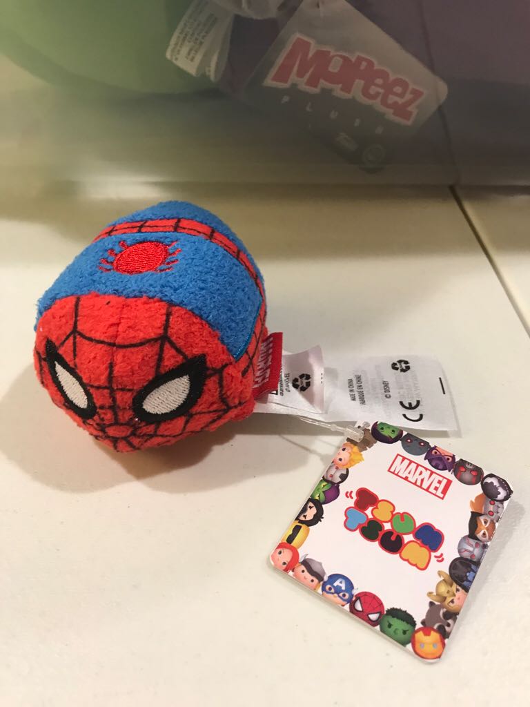 McFarlane Toys NHL Sports Series 7 Action Figure Dominik Hasek (Detroit Red Wings) Red Jersey