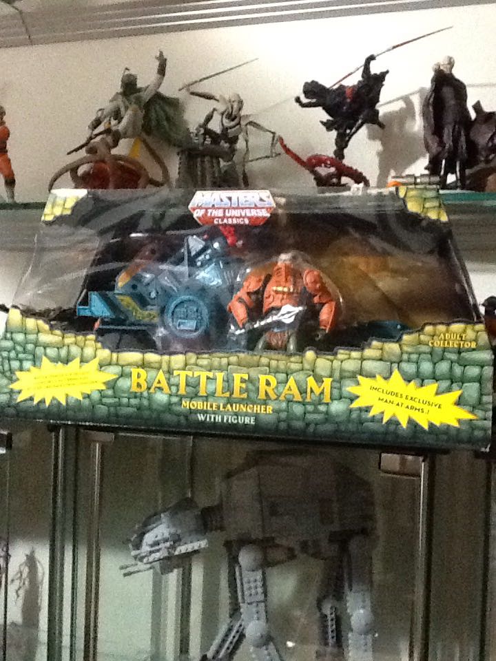 Battle Ram - Mattel (Masters Of The Universe Classics) action figure collectible [Barcode 887961033717] - Main Image 2