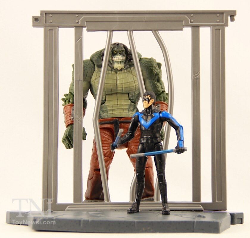 Nightwing vs. Killer Croc - Mattel (DC Comics - Multiverse) action figure collectible [Barcode 887961054118] - Main Image 4