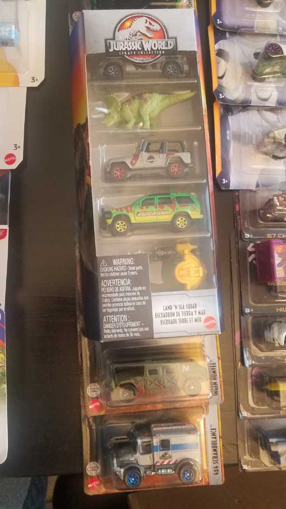 Hot Wheels - Jurassic World - Character Cars - Hotwheels (Marvel Avengers Age Of Ultron) action figure collectible [Barcode 887961061321] - Main Image 2