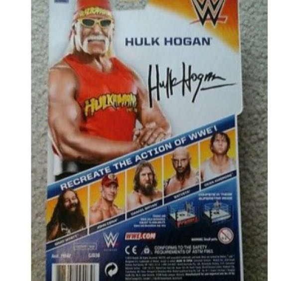 Hulk Hogan - Mattel Wwe (WWE Signature Series) action figure collectible [Barcode 887961094039] - Main Image 4