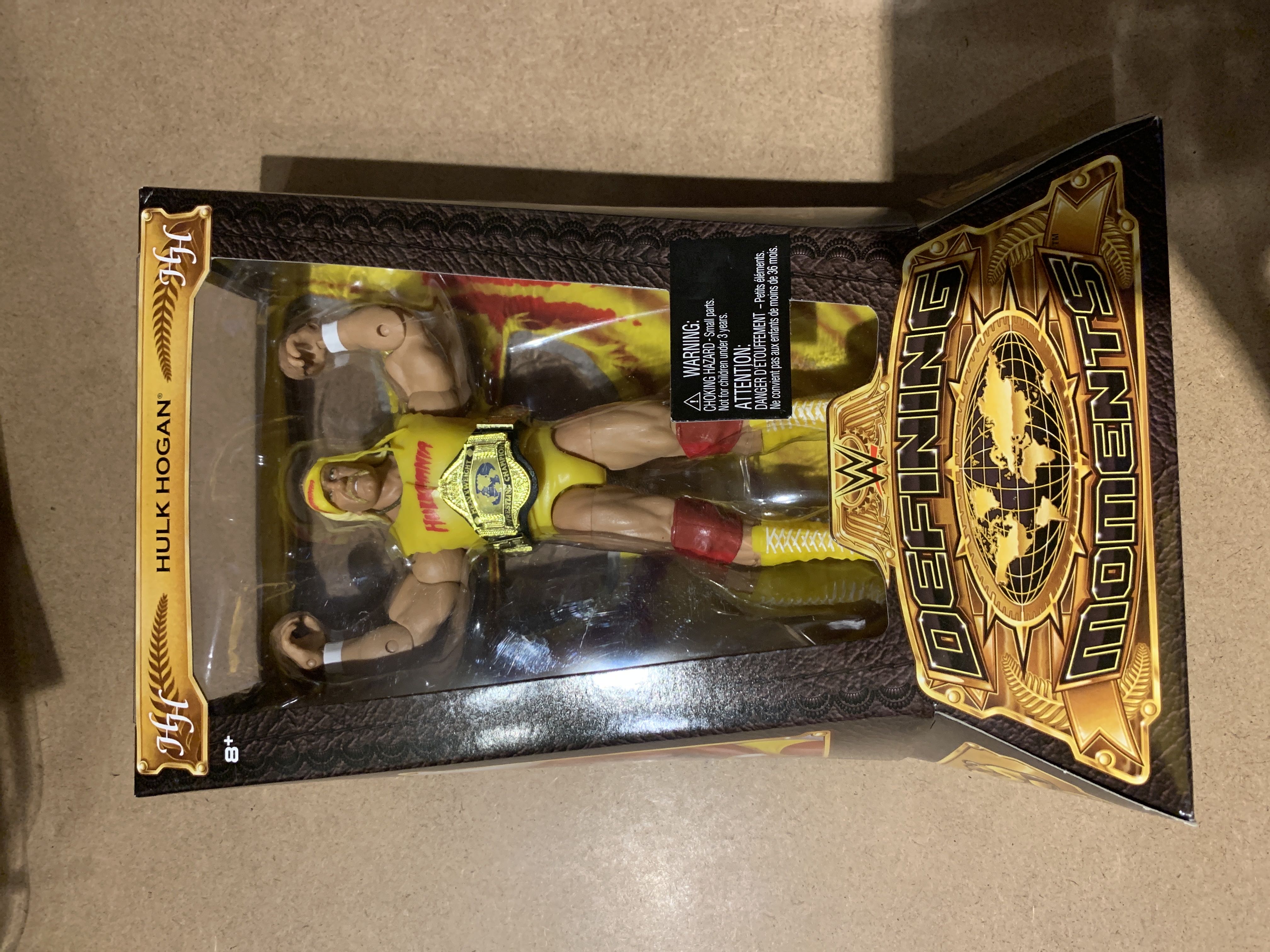 Hulk Hogan - Mattel - WWE (WWE Defining Moments) action figure collectible [Barcode 887961099744] - Main Image 2