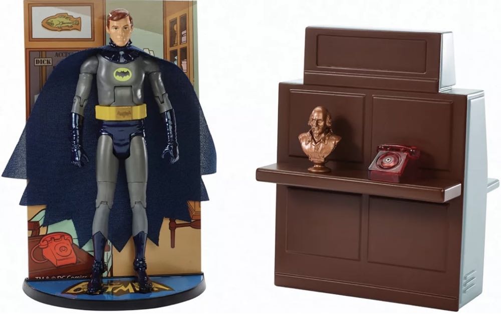 Batman™ w/Batcomputer + 15 Accessories - Mattel (Batman: Classic TV Series) action figure collectible [Barcode 887961116090] - Main Image 3