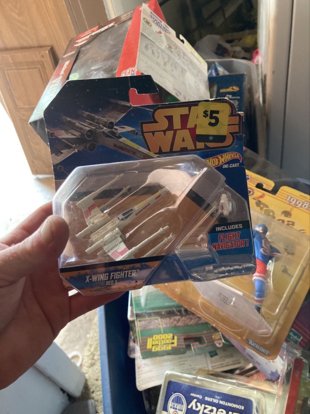 CGW67 X-Wing Fighter Red 5 - Mattel (Hot Wheels) (Star Wars Hot Wheels) action figure collectible [Barcode 887961128161] - Main Image 3