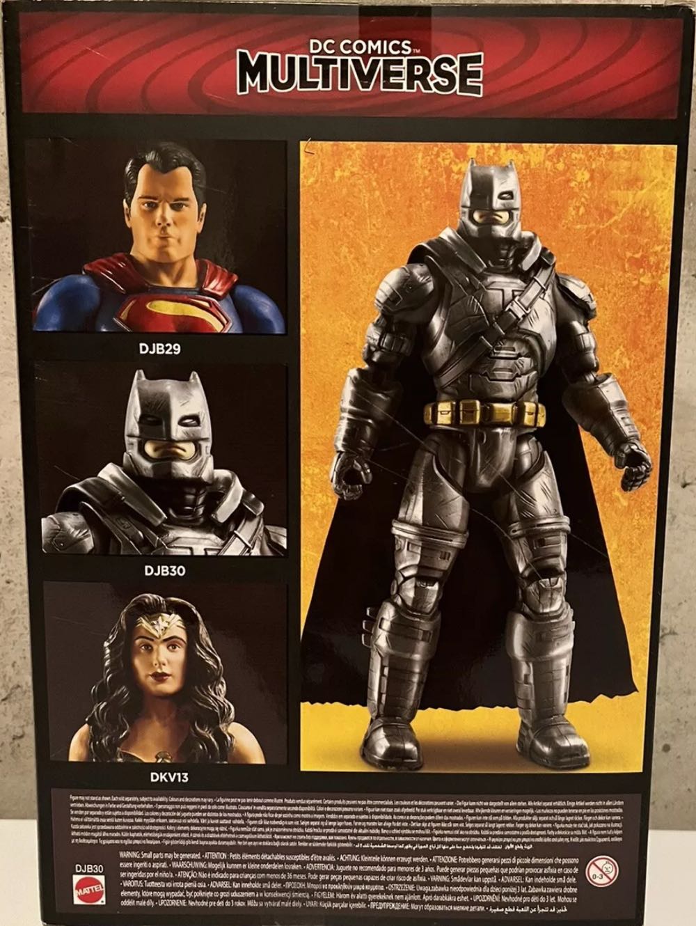 Mattel DC Comics Multiverse Batman v Superman - Batman (Armored) 12 In - Mattel (Batman) action figure collectible [Barcode 887961220940] - Main Image 4