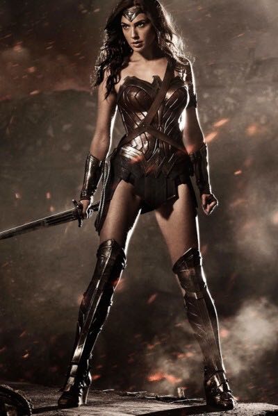 Wonder Woman DC Red - Mattel (Batman V Superman: Dawn Of Justice) action figure collectible [Barcode 887961224931] - Main Image 1