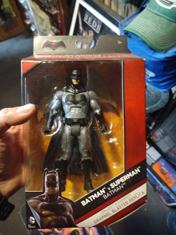 Batman (Batman VS. Superman) - Mattel (Dc Comics Multiverse) action figure collectible [Barcode 887961224948] - Main Image 3