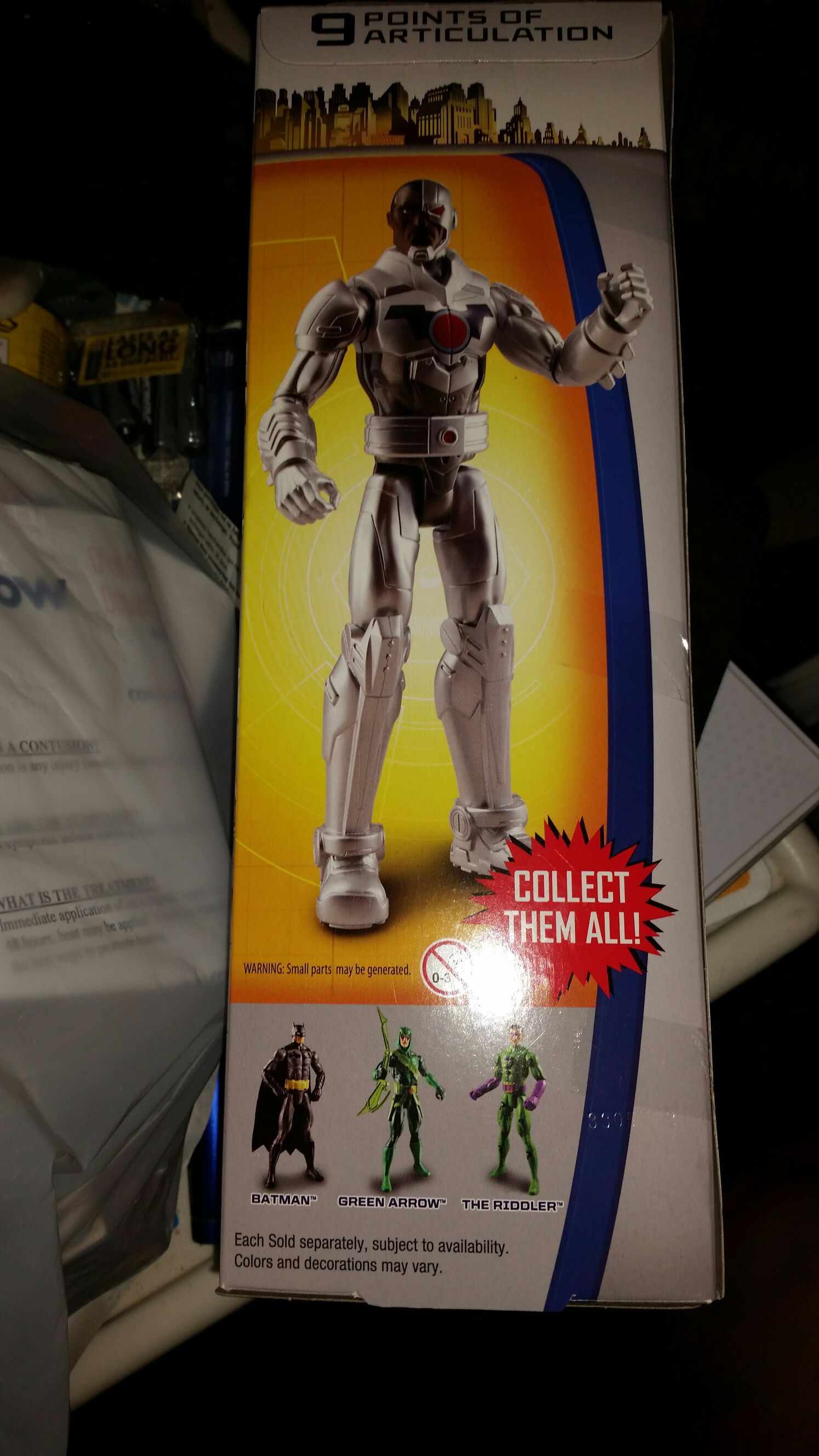 Cyborg - Mattel (Batman Unlimited) action figure collectible [Barcode 887961231960] - Main Image 2