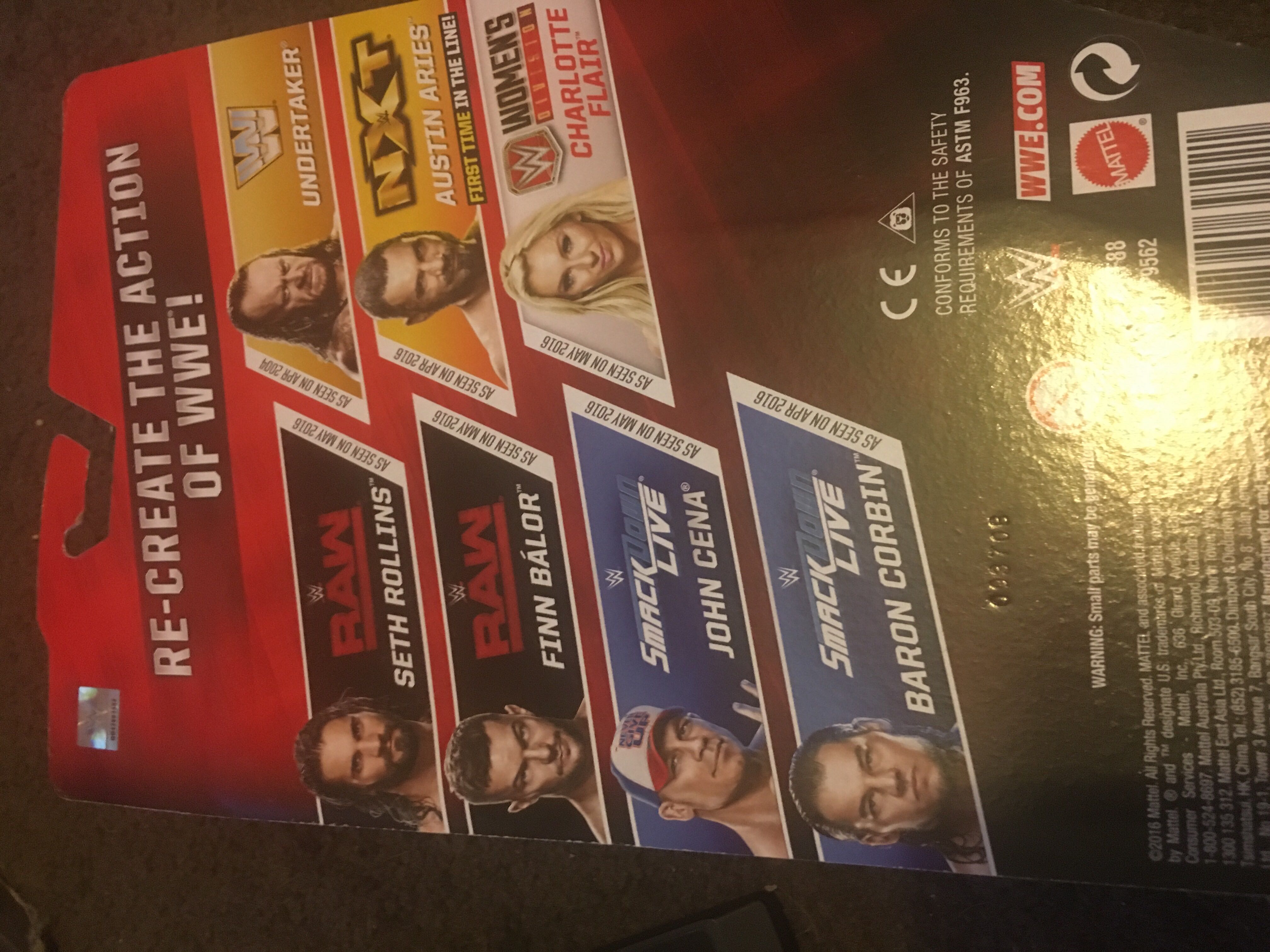 WWE Charlotte Flair - Mattel (WWE Wrestling) action figure collectible [Barcode 887961395921] - Main Image 2