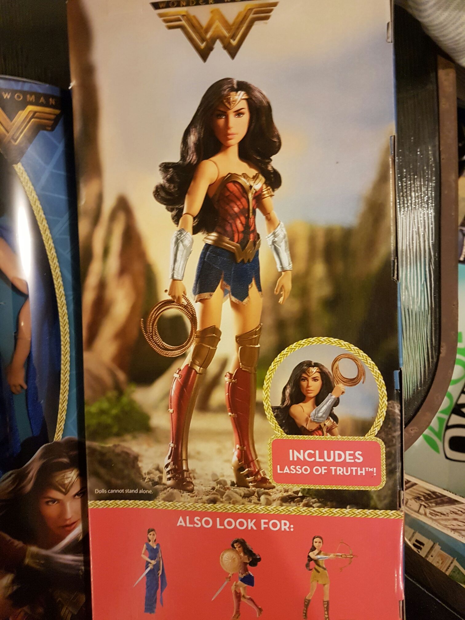 Mattel Wonder Woman - DC Wonder Woman Battle-Ready Doll, 12” - Mattel (Wonder Woman) action figure collectible [Barcode 887961466584] - Main Image 2